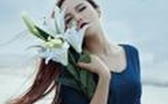 德田重男教孙女书法